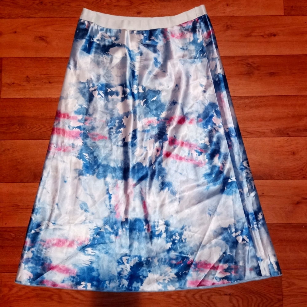 Pink Victoria Secret Knit Riot Silky Skirt TieDye Blue white and Pink Size L & M